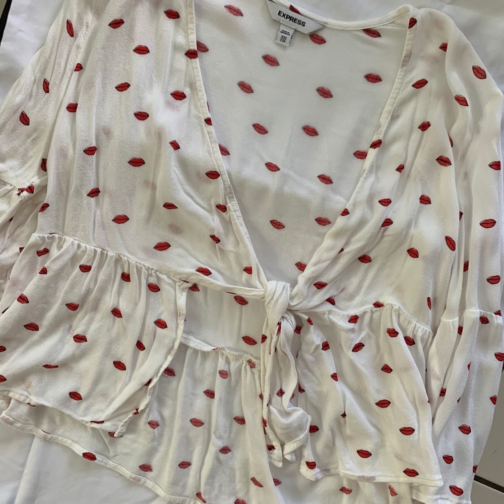 Express lips blouse - Picture 2 of 5